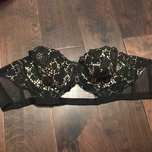 32D Victoria’s Secret Very Sexy Strapless Lacy